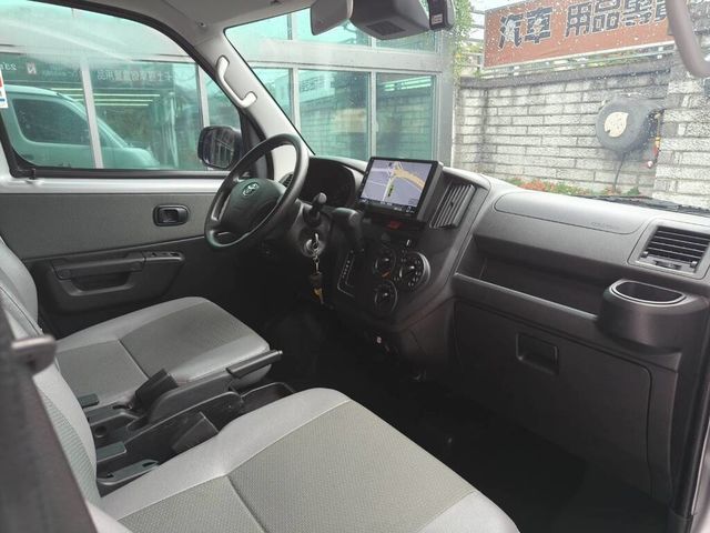 TOYOTA豐田 TOWN ACE  第5張相片