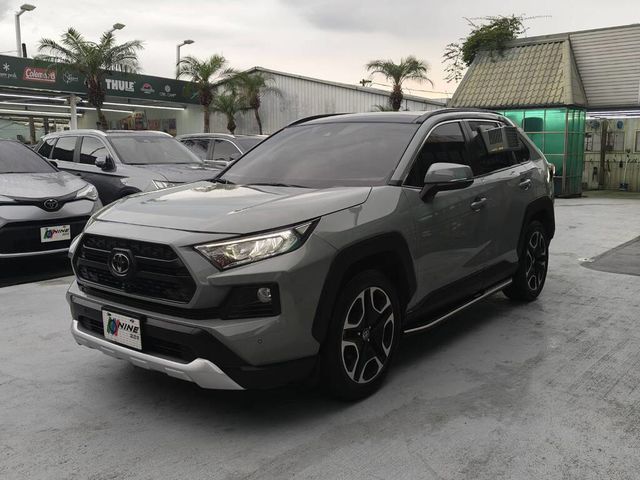 TOYOTA豐田 RAV4  第1張相片