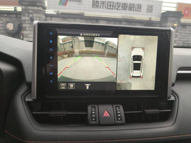 TOYOTA豐田 RAV4  第7張相片