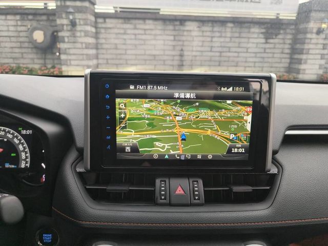 TOYOTA豐田 RAV4  第8張相片