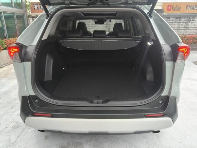 TOYOTA豐田 RAV4  第14張相片