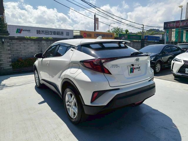 TOYOTA豐田 C-HR  第7張相片