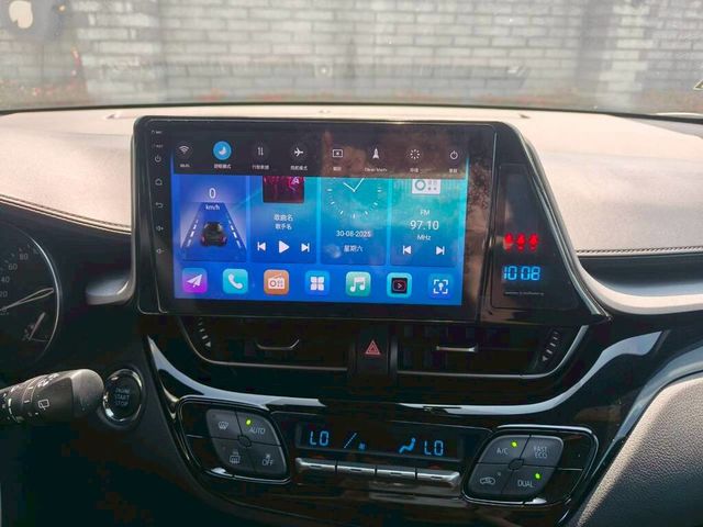 TOYOTA豐田 C-HR  第10張相片