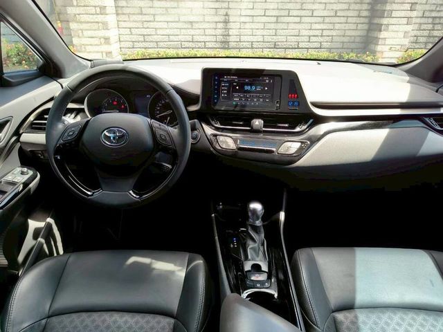 TOYOTA豐田 C-HR  第5張相片