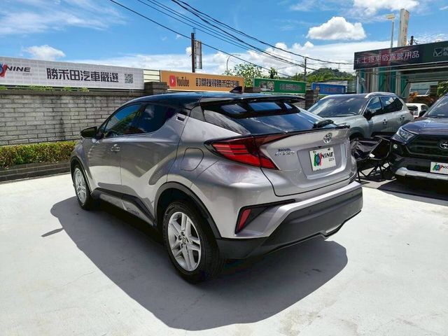 TOYOTA豐田 C-HR  第7張相片