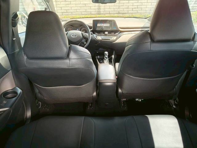 TOYOTA豐田 C-HR  第9張相片