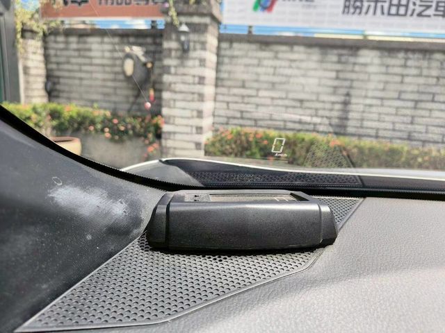 TOYOTA豐田 C-HR  第17張相片