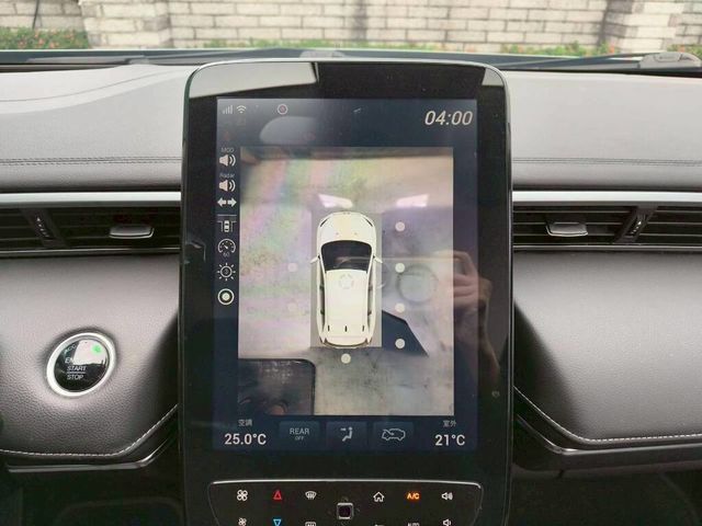 LUXGEN納智捷 URX  第13張相片