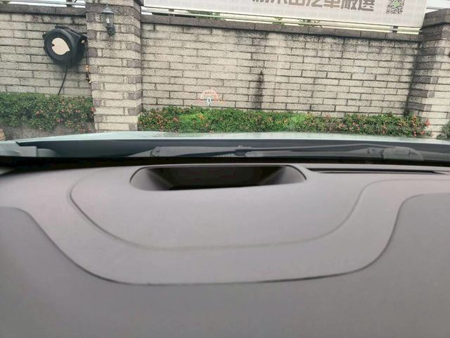 LUXGEN納智捷 URX  第15張相片