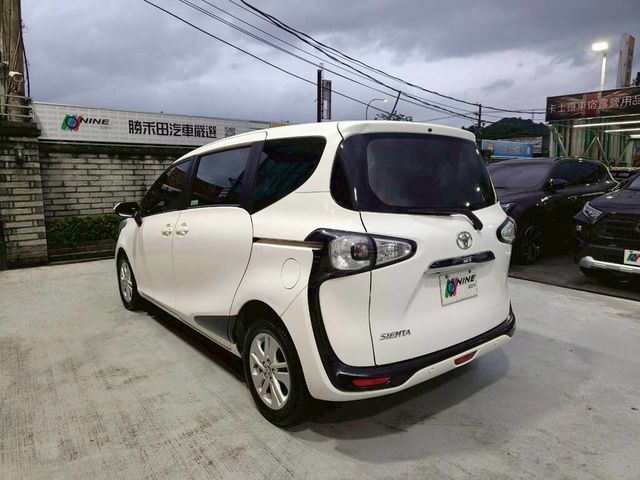 TOYOTA豐田 SIENTA  第8張相片