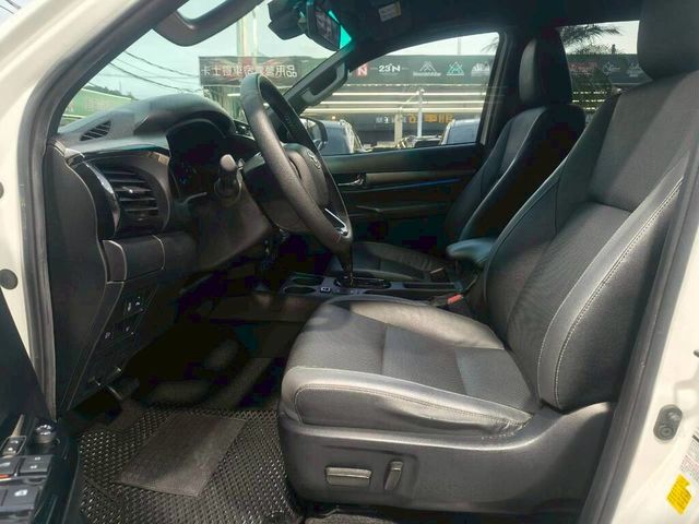 TOYOTA豐田 HILUX  第9張相片