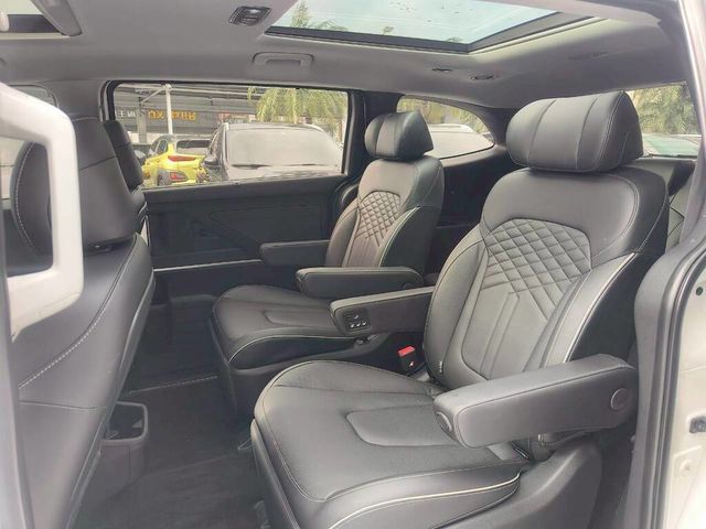 HYUNDAI現代 CUSTIN  第12張相片