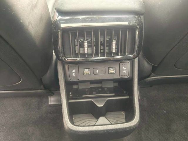 HYUNDAI現代 CUSTIN  第13張相片