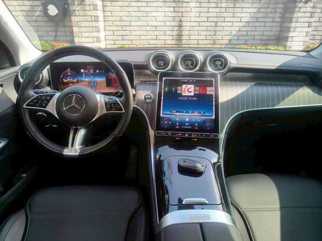 M-BENZ賓士 GLC200  第5張相片