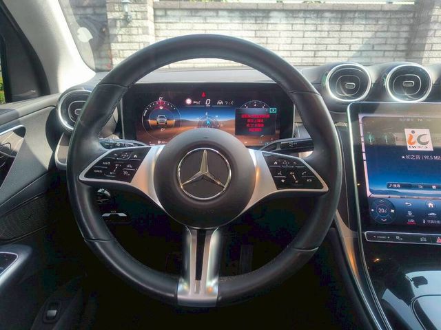 M-BENZ賓士 GLC200  第13張相片