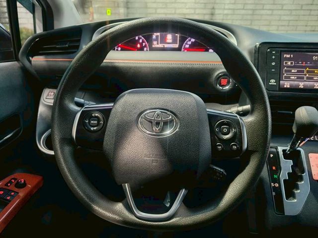 TOYOTA豐田 SIENTA  第9張相片