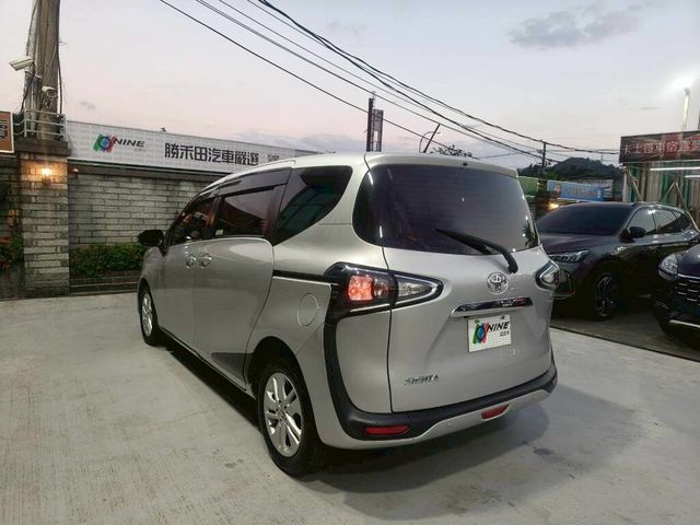 TOYOTA豐田 SIENTA  第17張相片