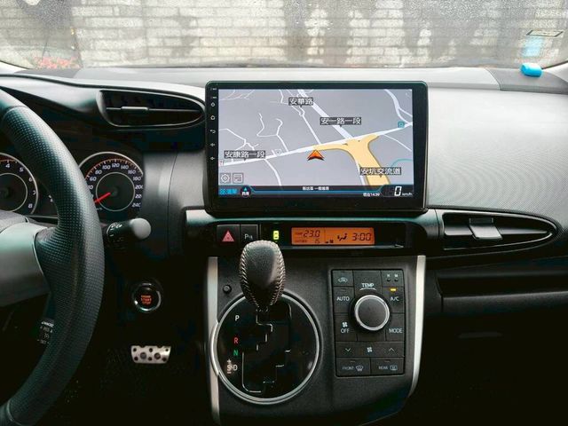 TOYOTA豐田 WISH  第8張相片