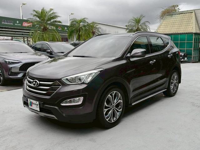 HYUNDAI現代 SANTA FE  第1張相片
