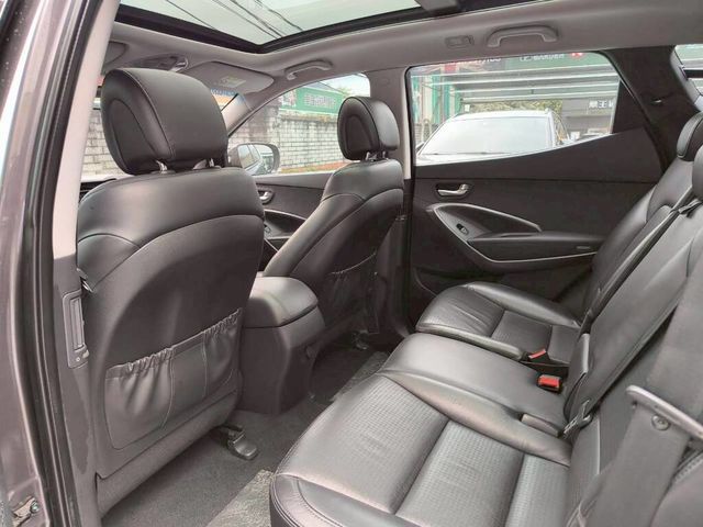 HYUNDAI現代 SANTA FE  第12張相片