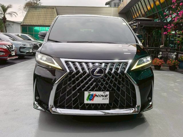 LEXUS凌志 LM300H  第3張相片