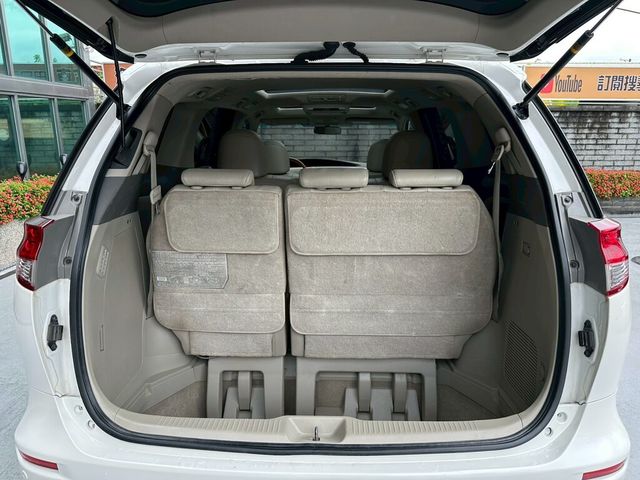 TOYOTA豐田 PREVIA  第9張相片