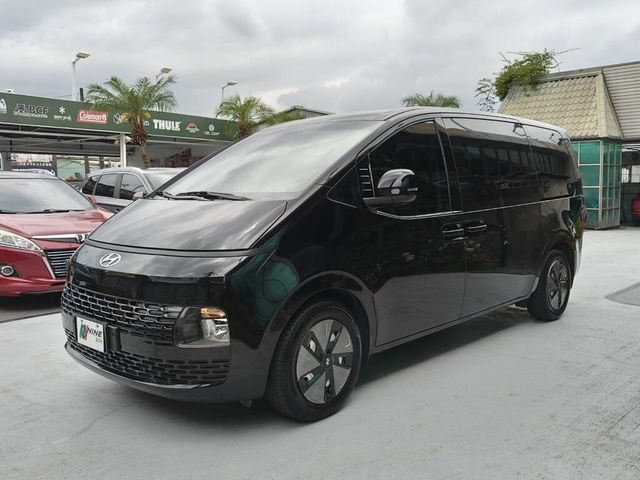 HYUNDAI現代 STARIA  第1張相片