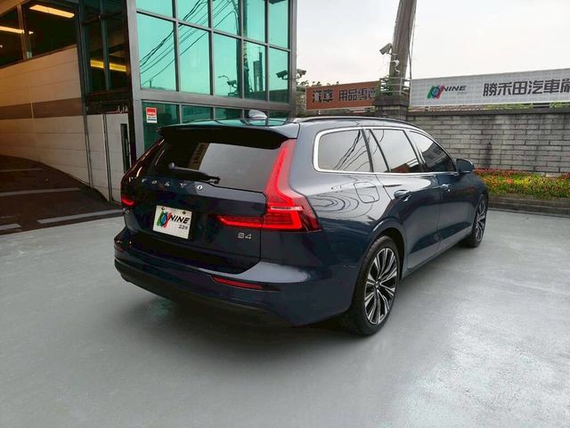 VOLVO富豪 V60  第2張相片