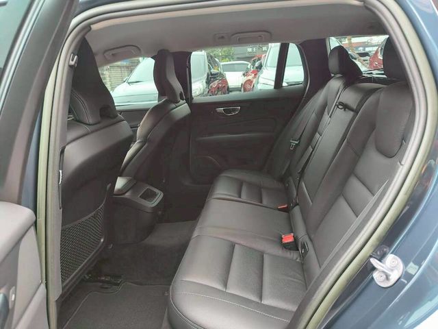 VOLVO富豪 V60  第12張相片
