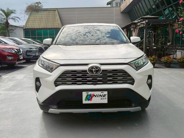 TOYOTA豐田 RAV4  第3張相片