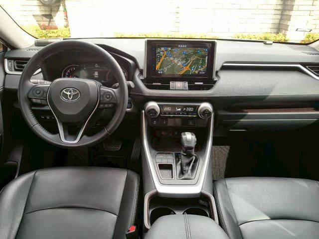 TOYOTA豐田 RAV4  第5張相片