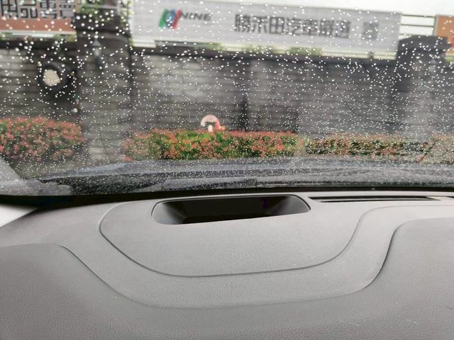 LUXGEN納智捷 URX  第11張相片