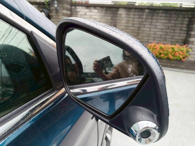 LUXGEN納智捷 URX  第16張相片