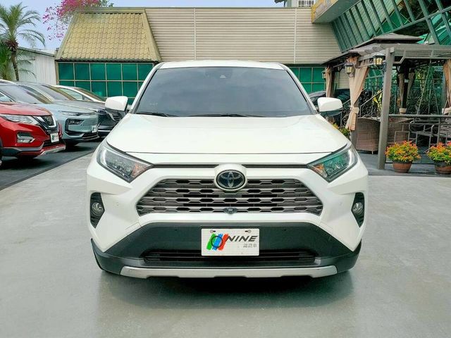 TOYOTA豐田 RAV4  第3張相片