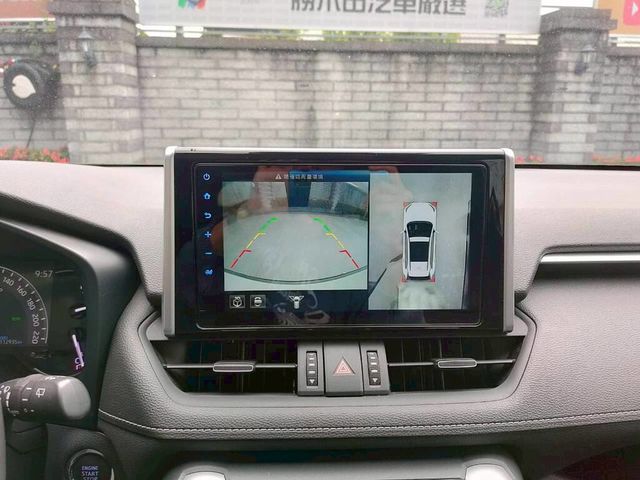 TOYOTA豐田 RAV4  第7張相片