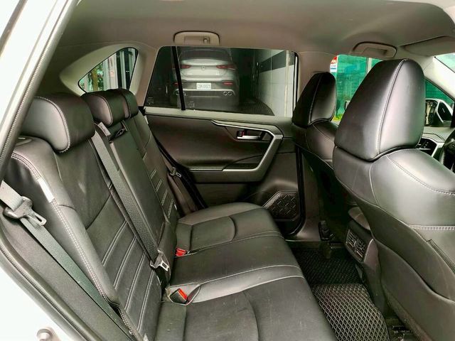 TOYOTA豐田 RAV4  第14張相片