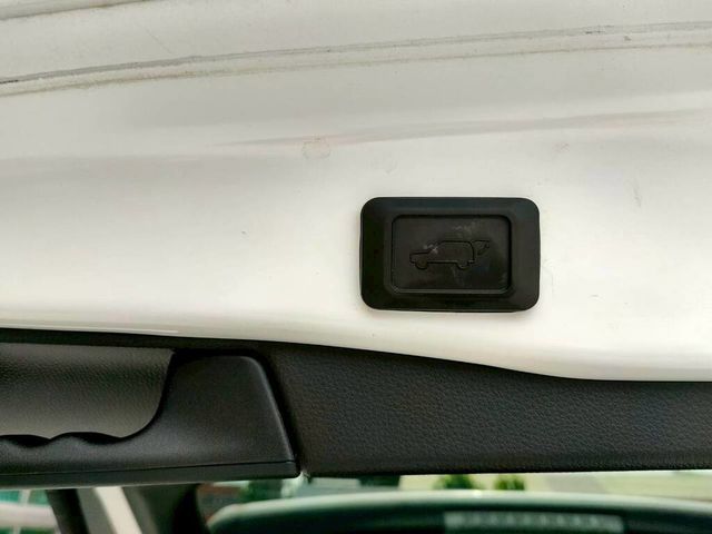 TOYOTA豐田 RAV4  第17張相片