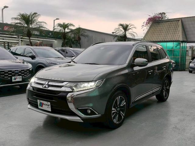 MITSUBISHI三菱 OUTLANDER  第1張相片