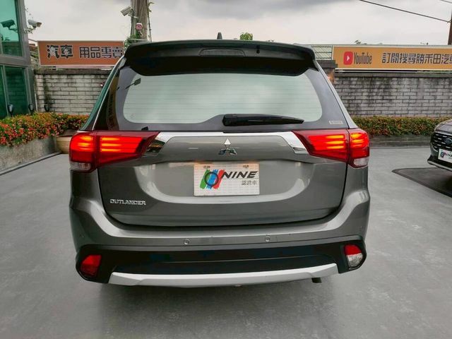 MITSUBISHI三菱 OUTLANDER  第4張相片