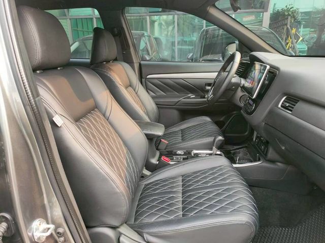 MITSUBISHI三菱 OUTLANDER  第7張相片