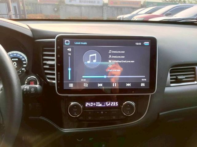 MITSUBISHI三菱 OUTLANDER  第12張相片