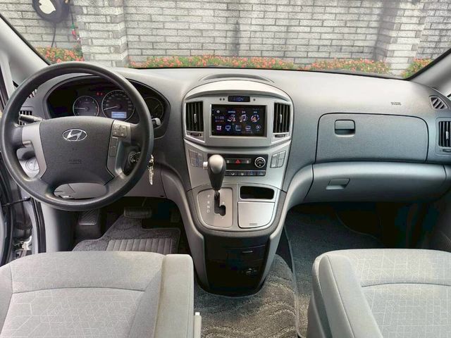 HYUNDAI現代 STAREX  第5張相片