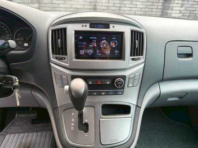 HYUNDAI現代 STAREX  第9張相片