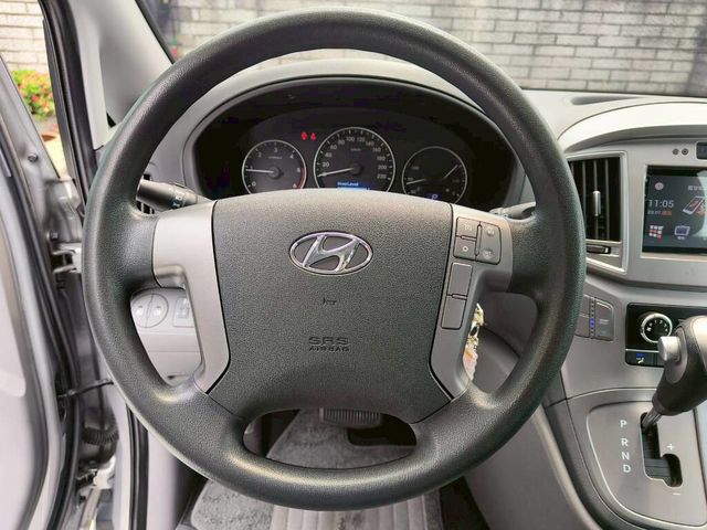 HYUNDAI現代 STAREX  第10張相片