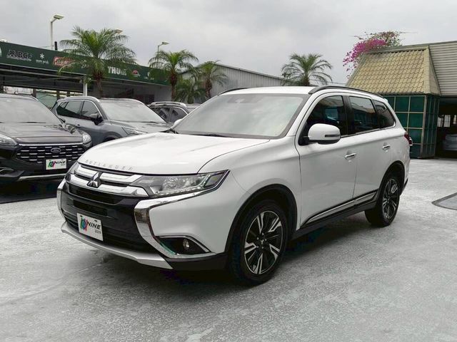 MITSUBISHI三菱 OUTLANDER  第1張相片