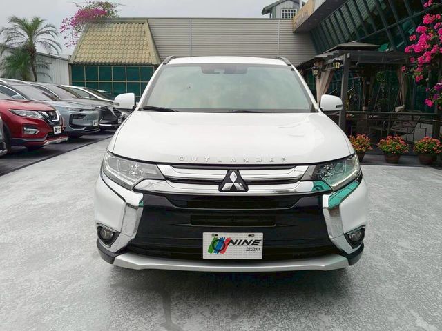 MITSUBISHI三菱 OUTLANDER  第3張相片