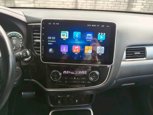 MITSUBISHI三菱 OUTLANDER  第9張相片