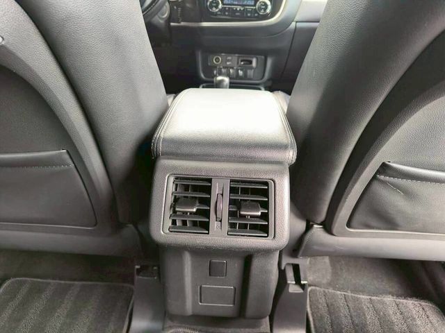 MITSUBISHI三菱 OUTLANDER  第10張相片