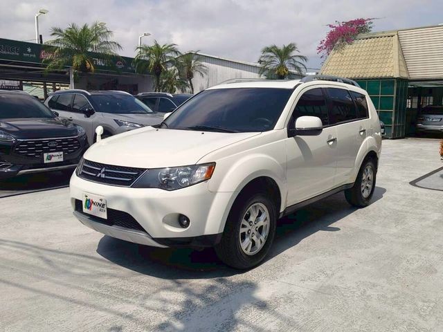 MITSUBISHI三菱 OUTLANDER  第1張相片