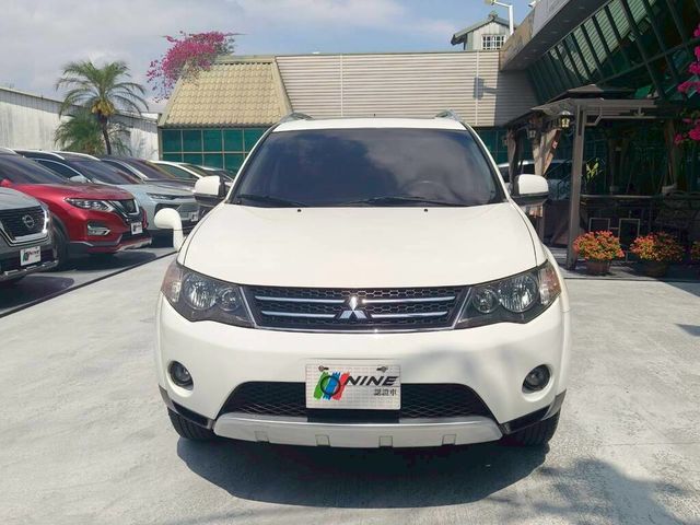 MITSUBISHI三菱 OUTLANDER  第3張相片
